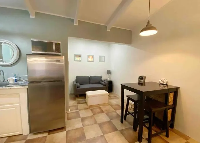 Beach Bliss - 1Br Villa With Pool 2 Blocks From Ocean