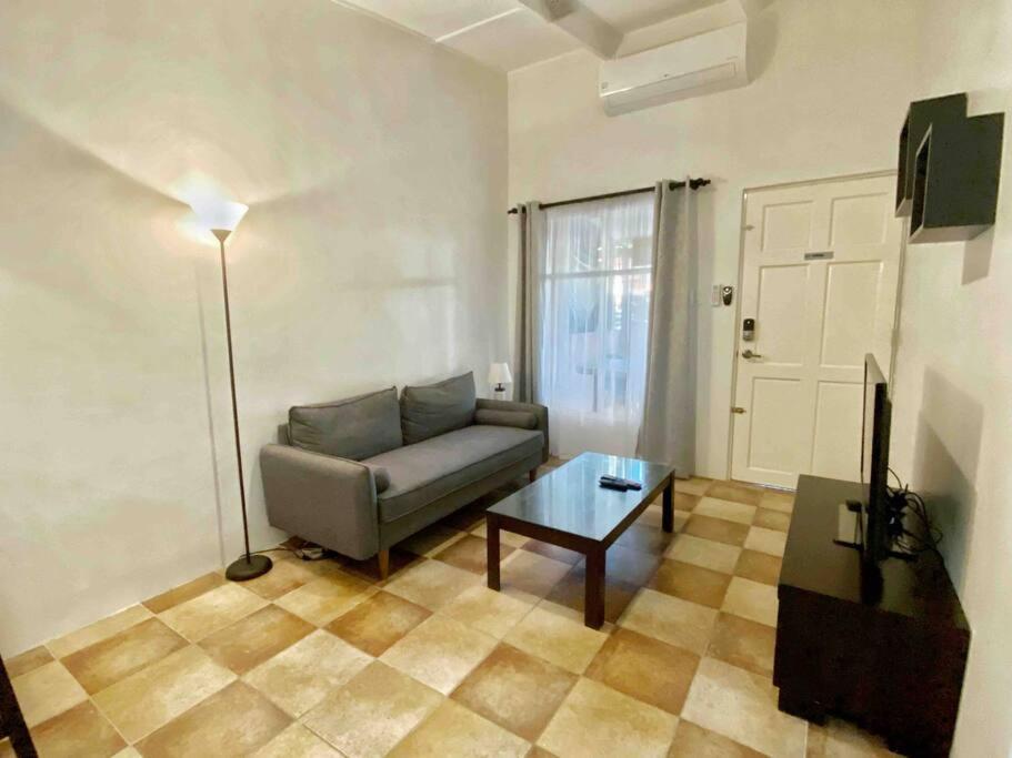 Bliss - 1br With Pool 2 Blocks From Ocean *